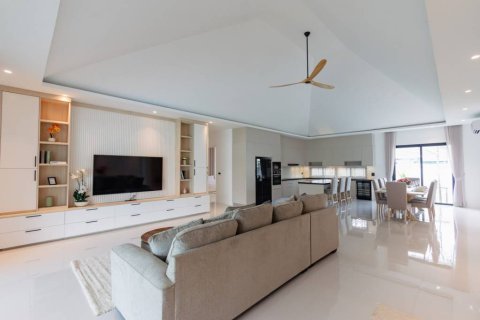 Chalet de 4 dormitorios en Hua Hin, Tailandia № 167127 - foto 6