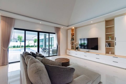 Chalet de 4 dormitorios en Hua Hin, Tailandia № 167127 - foto 5