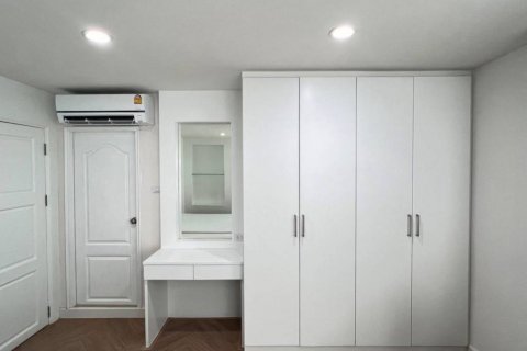 Condominio de 2 dormitorios en Bangkok, Tailandia № 135178 - foto 10