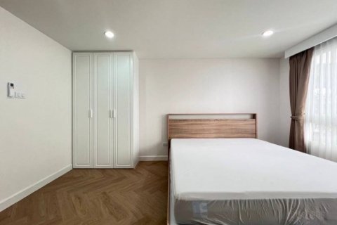 Condominio de 2 dormitorios en Bangkok, Tailandia № 135178 - foto 9
