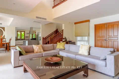 Villa in Bang Tao, Thailand 5 bedrooms № 179748 - photo 8