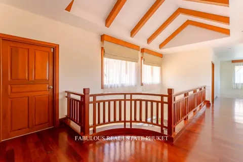 Villa in Bang Tao, Thailand 5 bedrooms № 179748 - photo 14