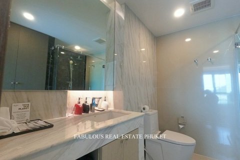 Condominio de 2 dormitorios en Surin Beach, Tailandia № 179745 - foto 17