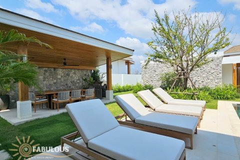 Chalet de 3 dormitorios en Bang Tao, Tailandia № 179742 - foto 8