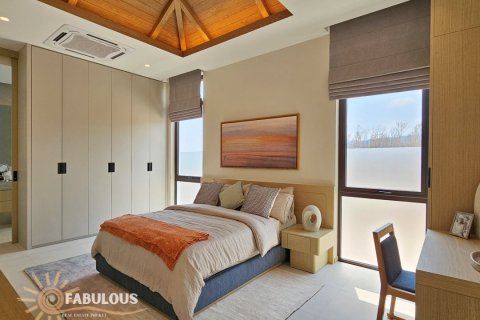 Chalet de 3 dormitorios en Bang Tao, Tailandia № 179742 - foto 17