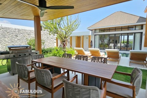 Chalet de 3 dormitorios en Bang Tao, Tailandia № 179742 - foto 2