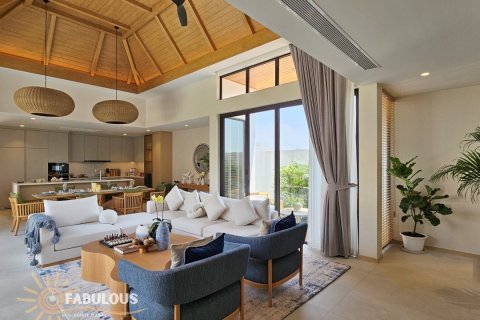 Chalet de 3 dormitorios en Bang Tao, Tailandia № 179742 - foto 4