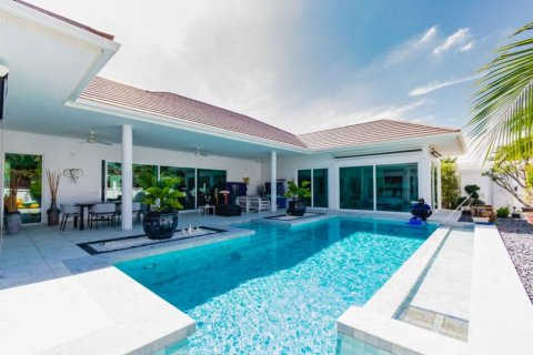 Chalet de 3 dormitorios en Hua Hin, Tailandia № 116403 - foto 2