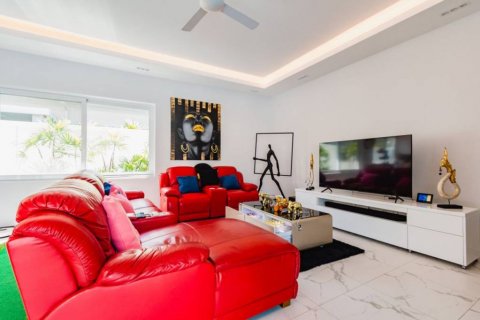 Chalet de 3 dormitorios en Hua Hin, Tailandia № 116403 - foto 6