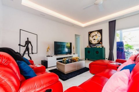 Chalet de 3 dormitorios en Hua Hin, Tailandia № 116403 - foto 8
