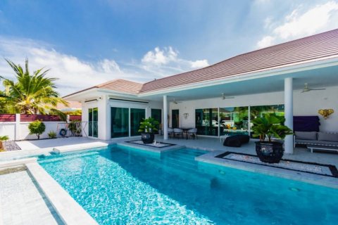 Chalet de 3 dormitorios en Hua Hin, Tailandia № 116403