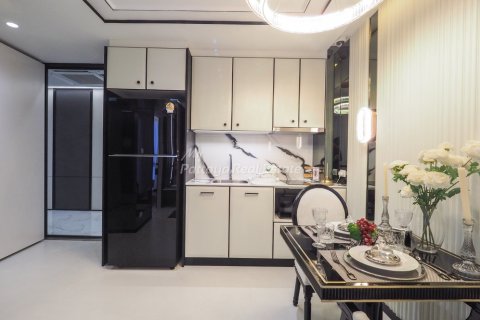 Condominio de 1 dormitorio en Bang Lamung, Tailandia № 146539 - foto 2