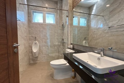 Casa de 3 dormitorios en Chiang Mai, Tailandia № 116839 - foto 18