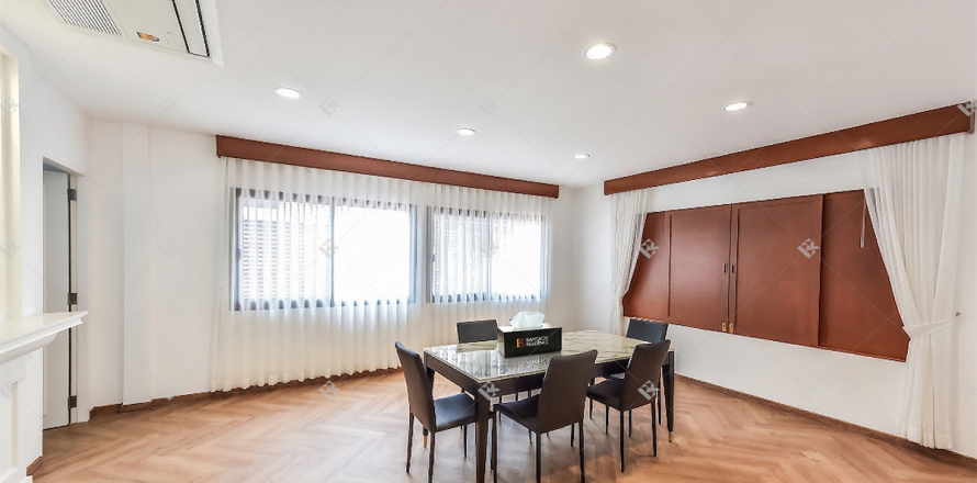 Дом в Бангкоке, Таиланд с 3 спальнями  № 190325