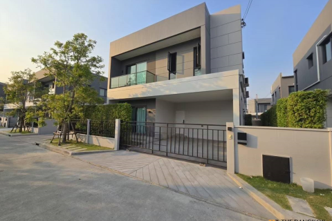 Casa de 4 dormitorios en Bangkok, Tailandia № 190328 - foto 10