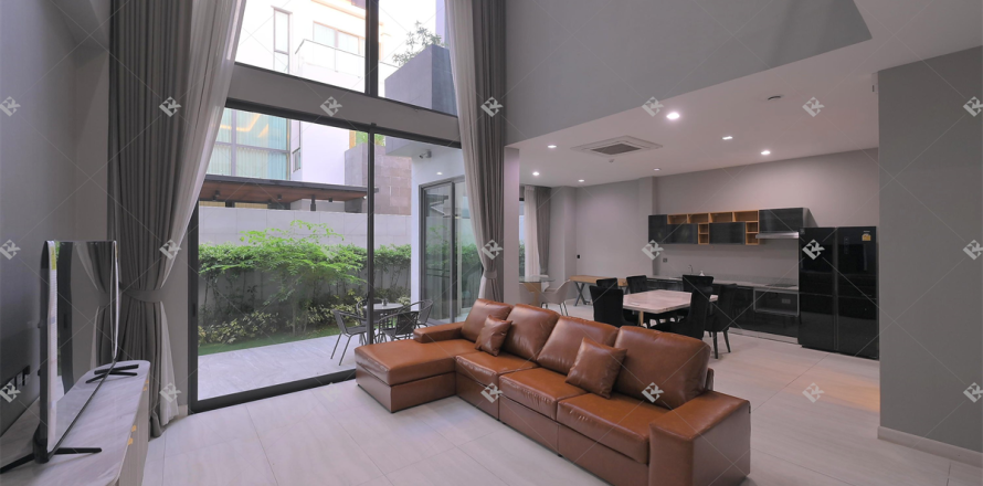 Haus in Bangkok, Thailand 4 Schlafzimmer № 190327