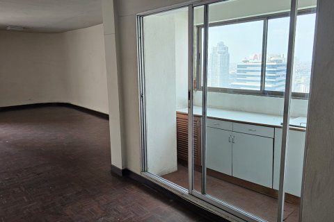 Eigentumswohnung in Sathon, Bangkok, Thailand, 3 Schlafzimmer № 201071 - Foto 5