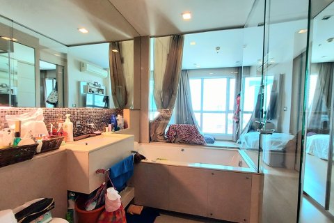 Condo in Watthana, Bangkok, Thailand, 1 bedroom № 201067 - photo 6