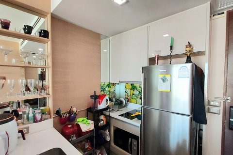 Condo in Watthana, Bangkok, Thailand, 1 bedroom № 201067 - photo 2