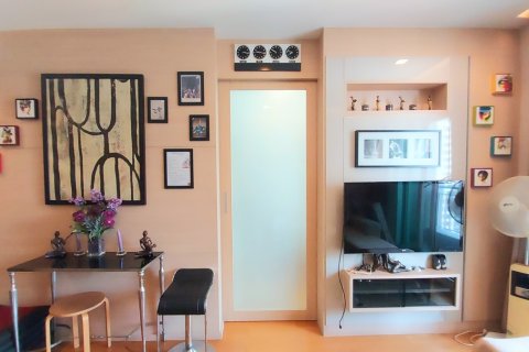 Condo in Watthana, Bangkok, Thailand, 1 bedroom № 201068 - photo 2
