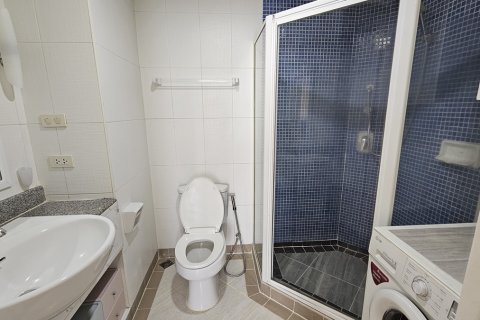 Eigentumswohnung in Watthana, Bangkok, Thailand, 2 Schlafzimmer  № 201070 - Foto 7