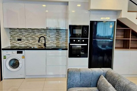 Condominio de 2 dormitorios en Pattaya, Tailandia № 170611 - foto 8