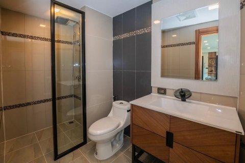 Condominio de 2 dormitorios en Pattaya, Tailandia № 170611 - foto 15
