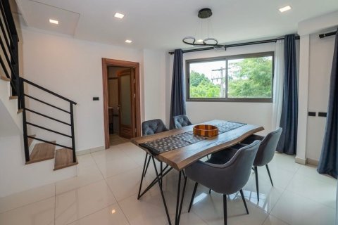 Condominio de 2 dormitorios en Pattaya, Tailandia № 170611 - foto 2