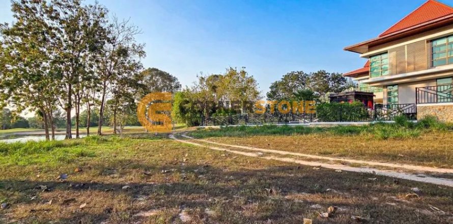 Terreno en Chonburi, Tailandia № 180301
