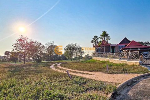 Terreno en Chonburi, Tailandia № 180301 - foto 2