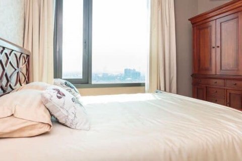 Condominio de 3 dormitorios en Khlong Toei, Bangkok, Tailandia № 133770 - foto 2