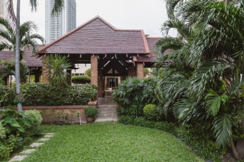 Condominio de 2 dormitorios en Watthana, Bangkok, Tailandia № 133769 - foto 16