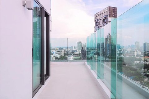 Condominio de 2 dormitorios en Bangkok, Tailandia № 133768 - foto 19