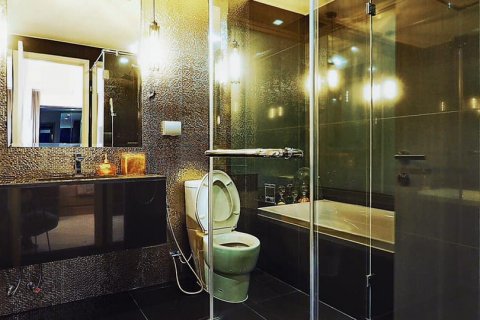 Condominio de 2 dormitorios en Bangkok, Tailandia № 133768 - foto 16