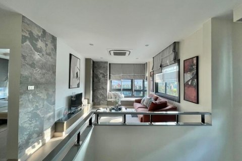 Casa de 4 dormitorios en Pattaya, Tailandia № 74381 - foto 8