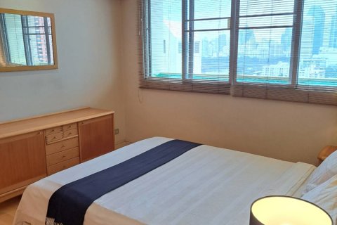 Condominio de 1 dormitorio en Watthana, Bangkok, Tailandia № 200908 - foto 2