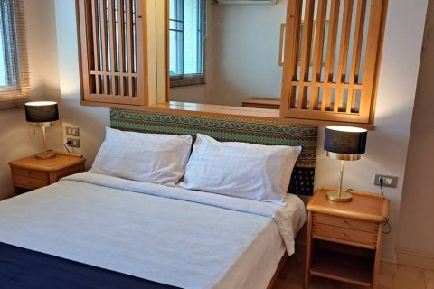 Condominio de 1 dormitorio en Watthana, Bangkok, Tailandia № 200908 - foto 11