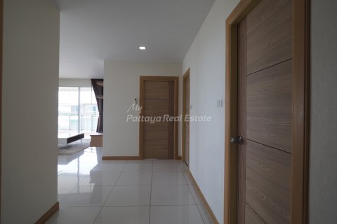 Condominio de 2 dormitorios en Jomtien Beach, Pattaya, Tailandia № 68121 - foto 2