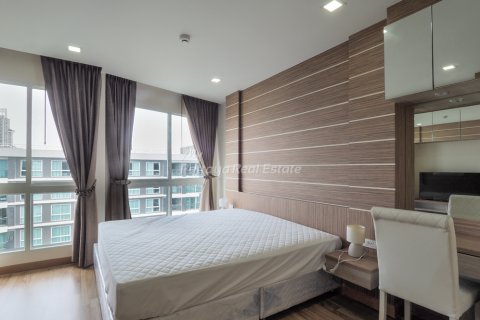 Condominio de 2 dormitorios en Jomtien Beach, Pattaya, Tailandia № 68121 - foto 14
