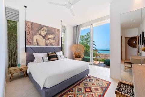 Casa de 4 dormitorios en Ko Samui, Tailandia № 180578 - foto 14