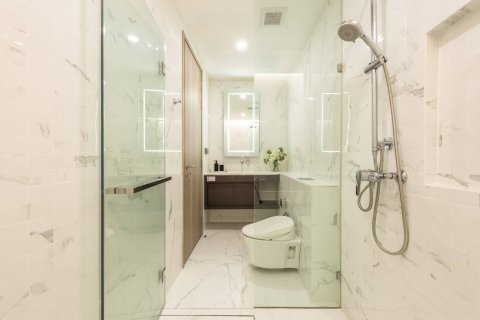 Ático de 3 dormitorios en Bangkok, Tailandia № 180579 - foto 11