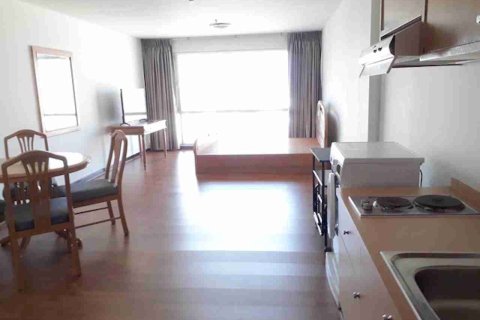 Condominio de 1 dormitorio en Bangkok, Tailandia № 208736 - foto 4