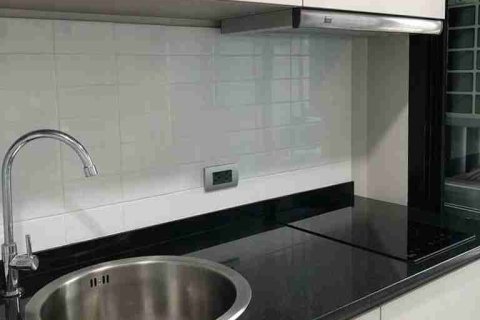 Condominio de 1 dormitorio en Bangkok, Tailandia № 208739 - foto 5