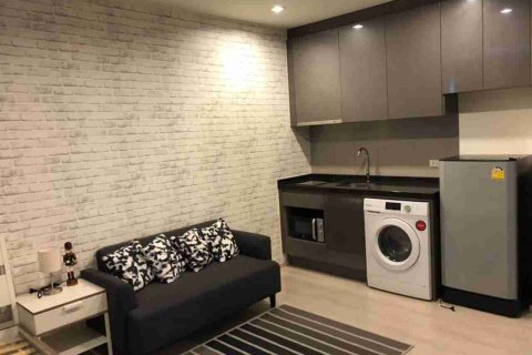 Condominio de 1 dormitorio en Bangkok, Tailandia № 208735 - foto 5