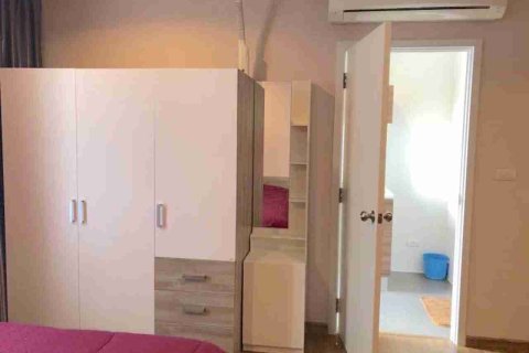 Condominio de 1 dormitorio en Bangkok, Tailandia № 208737 - foto 5