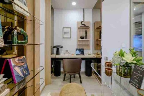 Condominio de 1 dormitorio en Thonburi, Bangkok, Tailandia № 184004 - foto 12