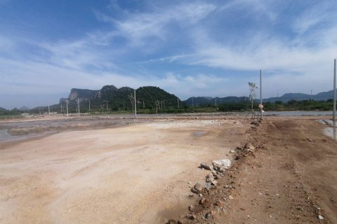 Terreno en Hua Hin, Tailandia № 205692 - foto 2