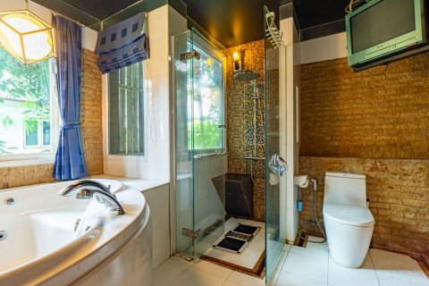 Casa de 5 dormitorios en Bangkok, Tailandia № 143039 - foto 13