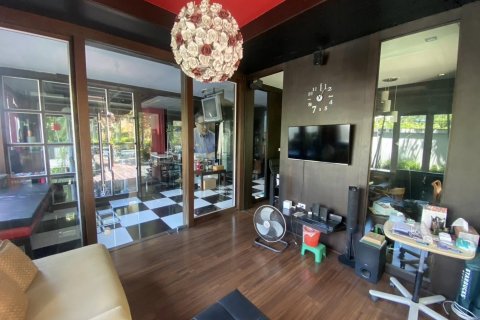 Casa de 5 dormitorios en Bangkok, Tailandia № 143039 - foto 8