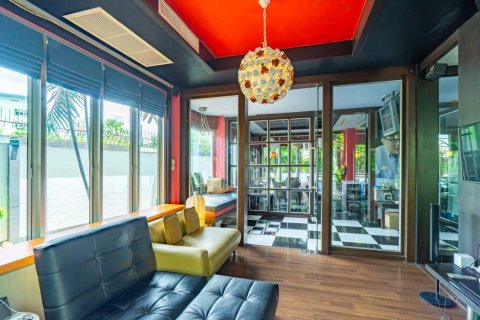 Casa de 5 dormitorios en Bangkok, Tailandia № 143039 - foto 6